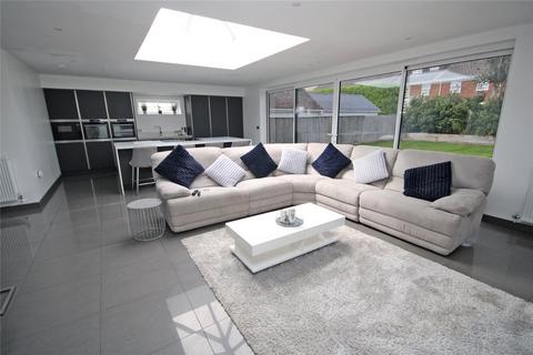 3 bedroom bungalow for sale, Seacroft Avenue, Barton on Sea, New Milton, Hampshire, BH25