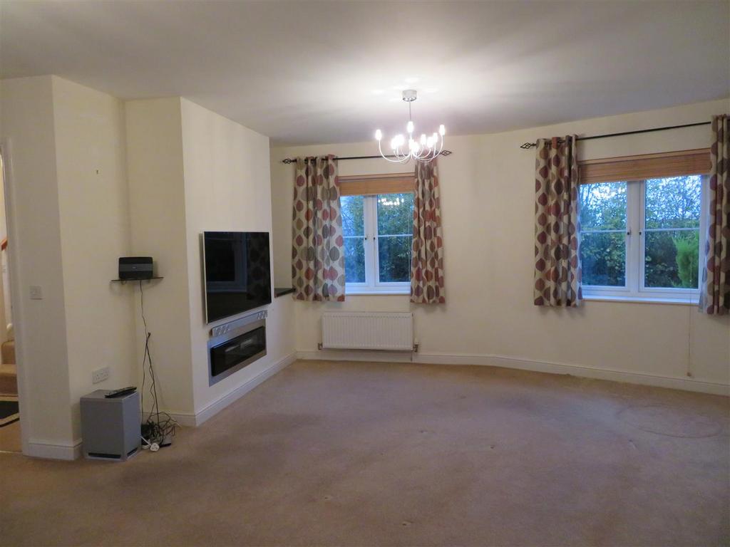 Sitting/Dining Room