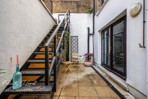 2 bedroom flat for sale, Alkham Road, LONDON N16