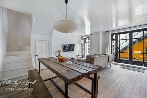 2 bedroom flat for sale, Alkham Road, LONDON N16