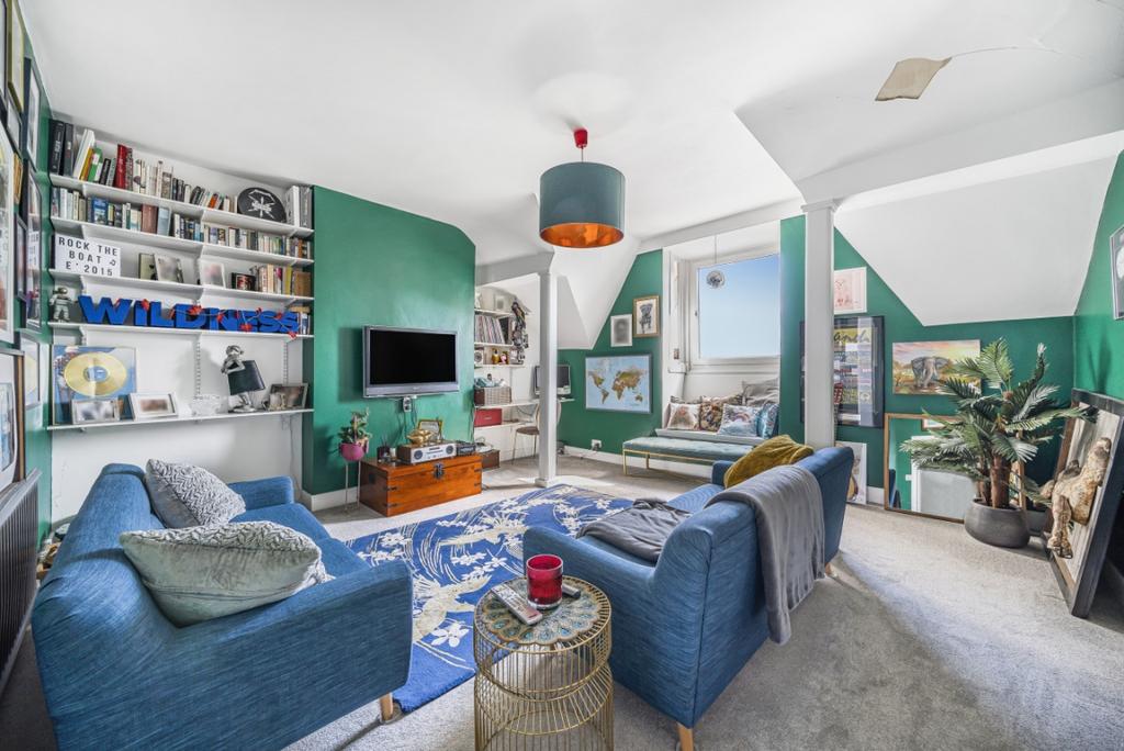 Apartment in London - More