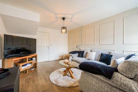3 bedroom semi-detached house for sale, Lundhill Drive, Wombwell, Barnsley