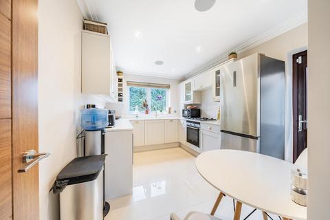 180 Hayes Lane, Bromley, BR2 9EL