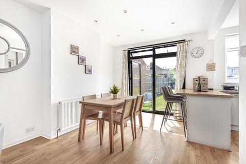 143 Powder Mill Lane, Twickenham, TW2 6EG