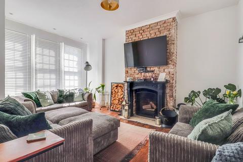 81 Riviera Drive, Southend-on-sea, SS1 2QH