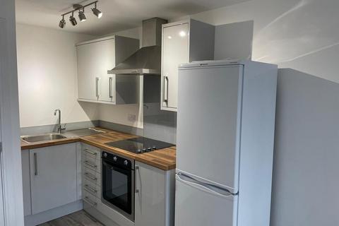 2 bedroom flat to rent, Sherwood Street, Manchester M14