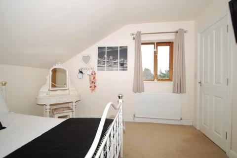 2 bedroom coach house to rent, The Coach House, 13A Victoria Park Road, Malvern, Worcestershire, WR14 2JY