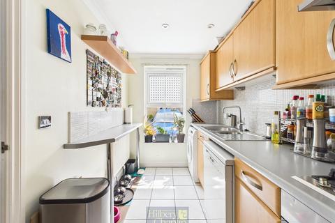 3 bedroom terraced house for sale, Cypress Close, Laindon, Basildon, Essex, SS15