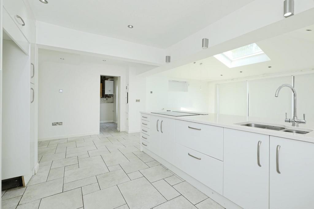 Dining kitchen