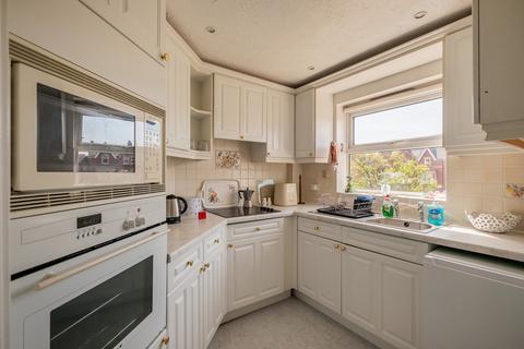 undefined, Clifton Drive South, Lytham St. Annes, FY8