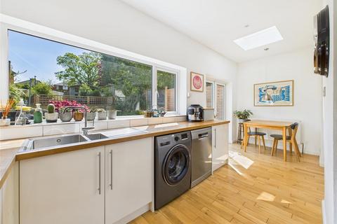 5 Ledstone Road, Sheffield, S8 0NS