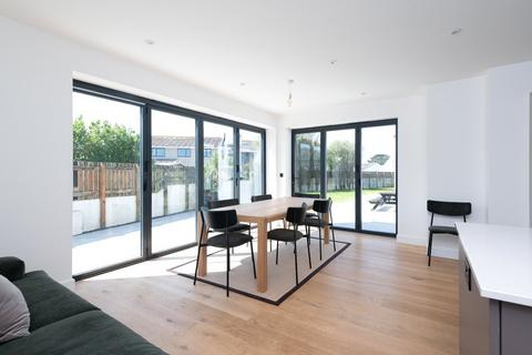 undefined, Trevarrian, Newquay
