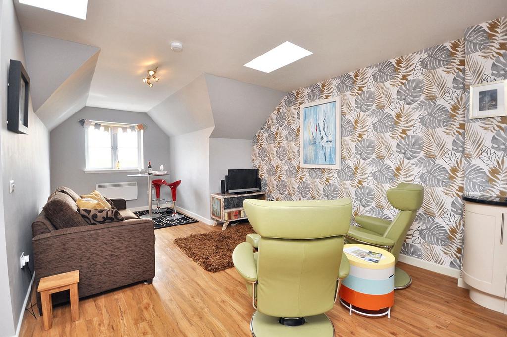 Dining Kitchen/ Lounge