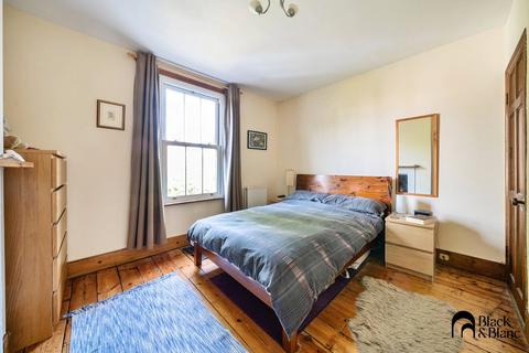5 Warren Road, Croydon, CR0 6PE