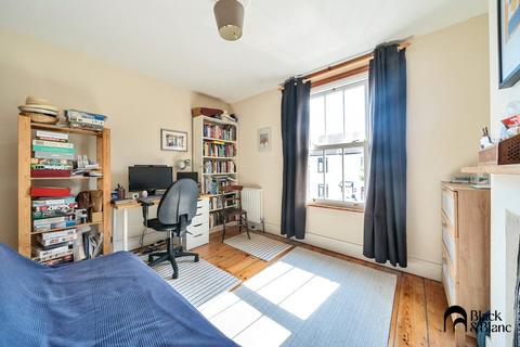 5 Warren Road, Croydon, CR0 6PE