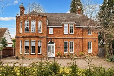 5 bedroom detached house for sale, Hitchin Road, Letchworth Garden City, SG6