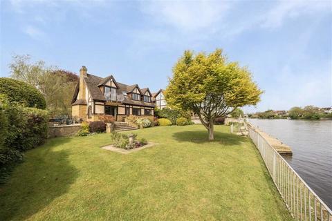 undefined, Bundys Way, Staines-Upon-Thames TW18