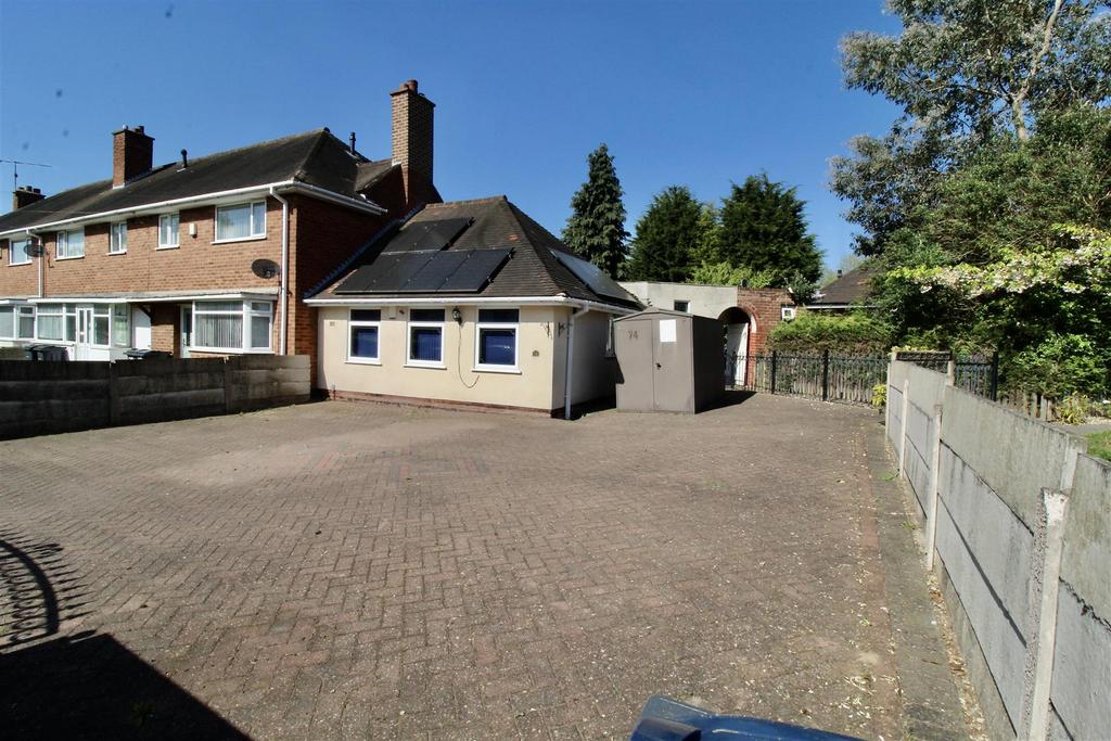 Front Garden/Driveway