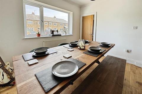 14 Mount Grove, Bradford, BD2 2JL