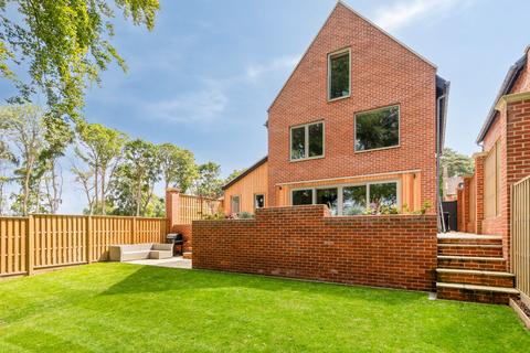 3 bedroom detached house for sale, Drayton