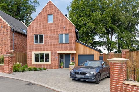 3 bedroom detached house for sale, Drayton