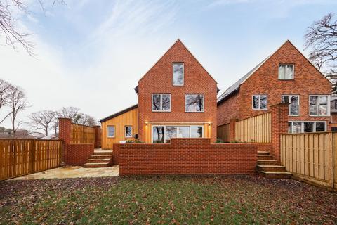 3 bedroom detached house for sale, An Exemplary Home in Drayton