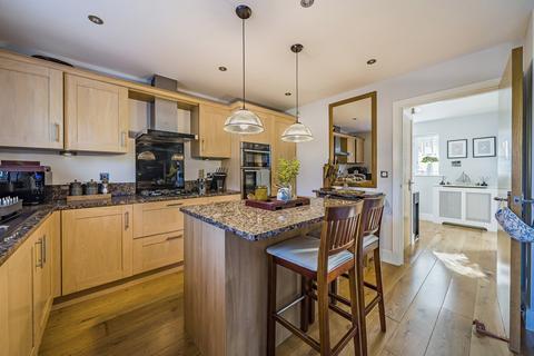 7 Pyrian Close, Woking, GU22 8LD