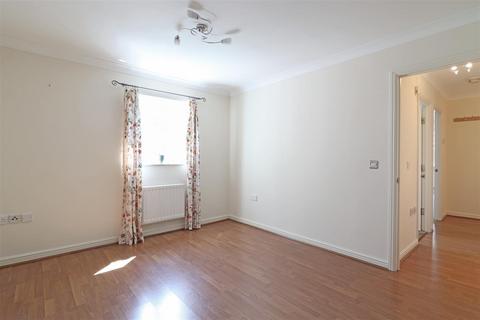 2 bedroom flat for sale, Talfourd Way, Redhill