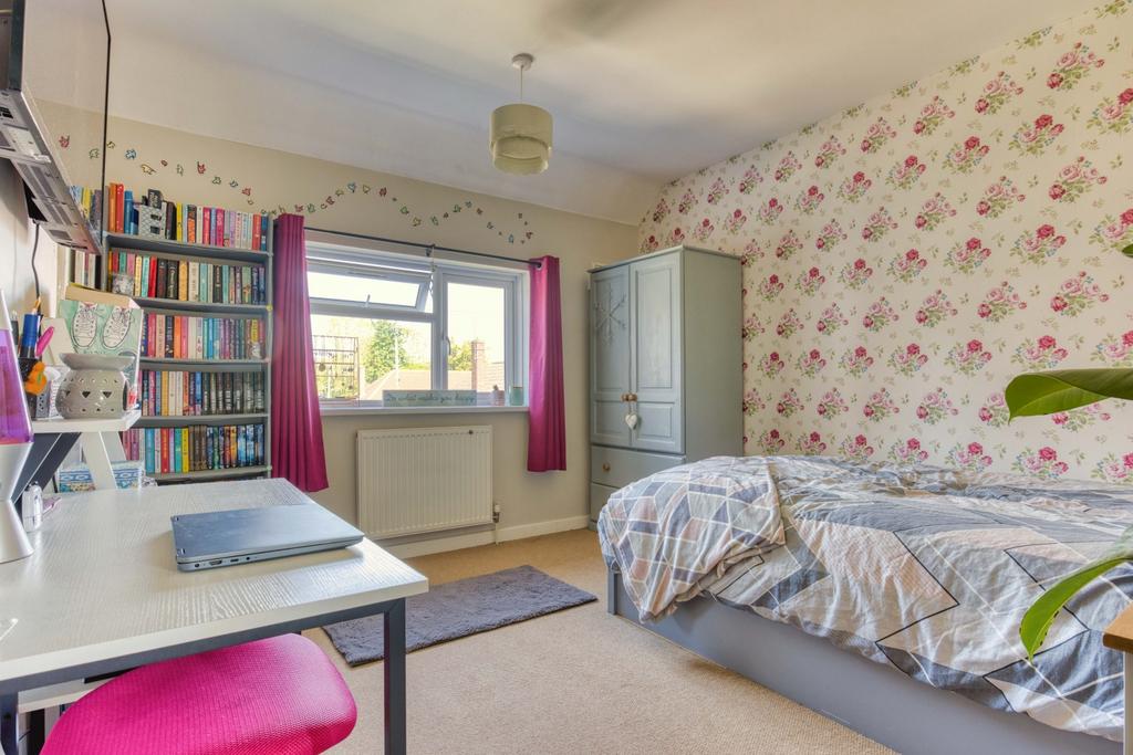 Ewemove Taunton - Elms Estate (13)
