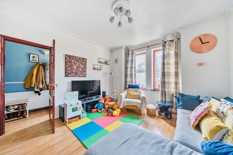 3 bedroom terraced house for sale, Tennyson Road, London