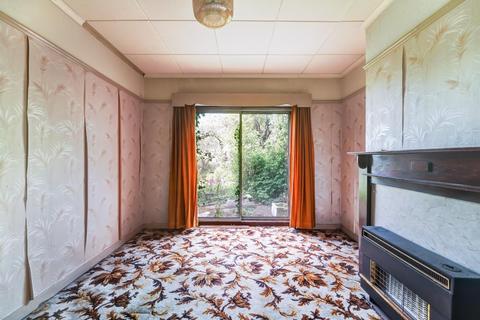 143 Thorndon Gardens, Epsom, KT19 0QE