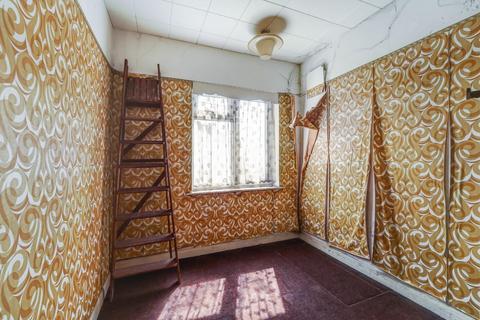 143 Thorndon Gardens, Epsom, KT19 0QE