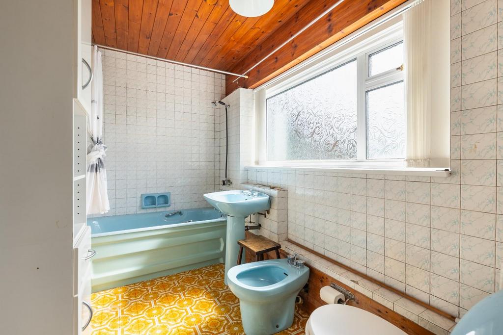 Bathroom-1.jpg
