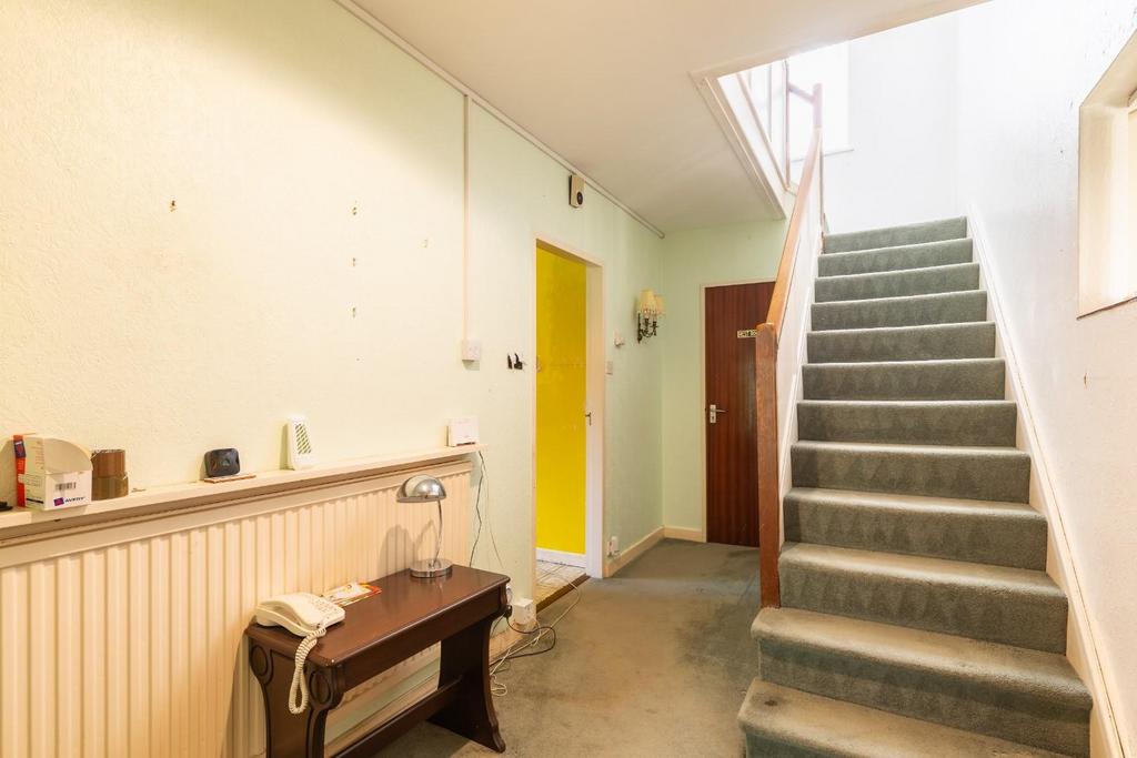 Hall-1.jpg