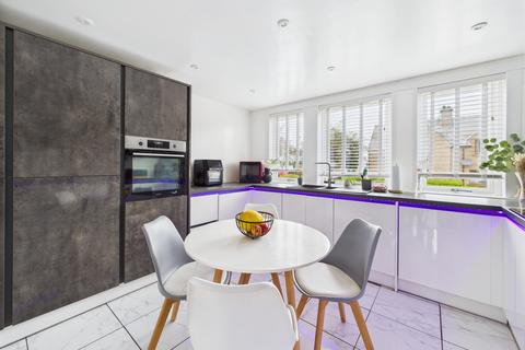 22 Dunarn Terrace, Newtyle, Blairgowrie, PH12 8UL