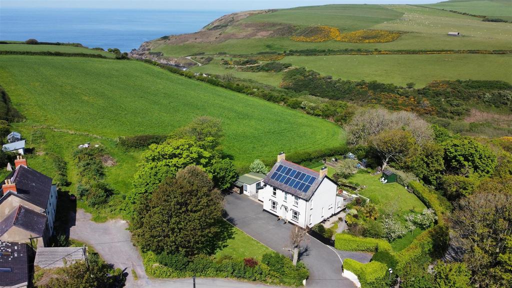 Hillside, Brynhenllan Dinas Cross, Newport, Pembro
