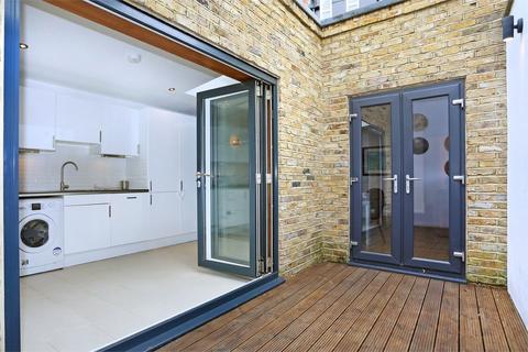 2 bedroom flat to rent, Acton Lane, London W4