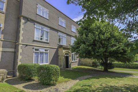 Royal Crescent, Great First Time Buyers Apartment