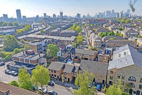 35 Ruston Street, London, E3 2LR