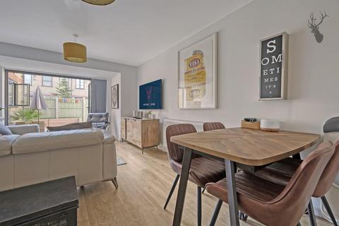 35 Ruston Street, London, E3 2LR