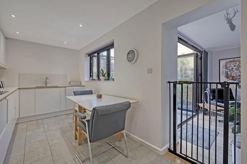 35 Ruston Street, London, E3 2LR