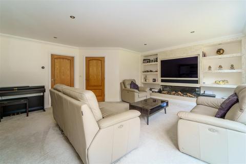 3 bedroom semi-detached house for sale, Main Drive, Iver SL0