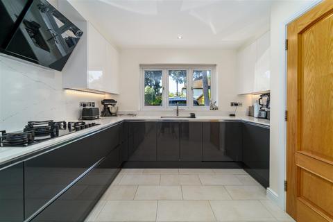3 bedroom semi-detached house for sale, Main Drive, Iver SL0