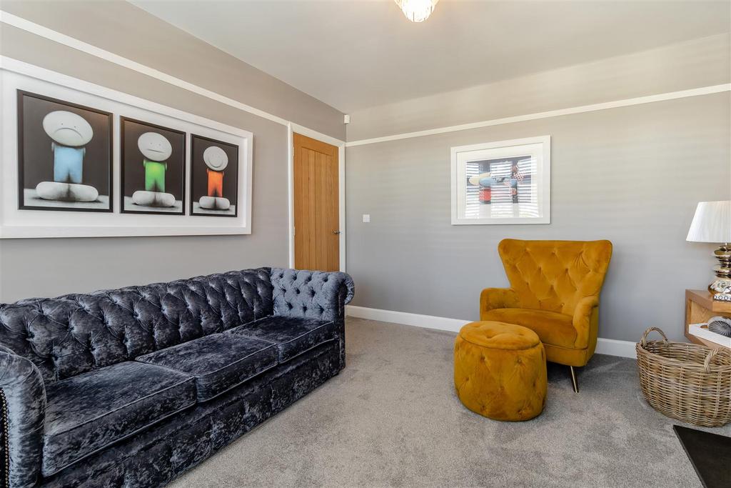 8643170-interior16.jpg