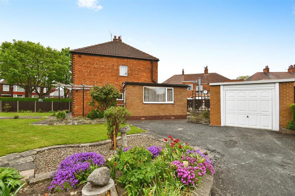 Side drive and garage