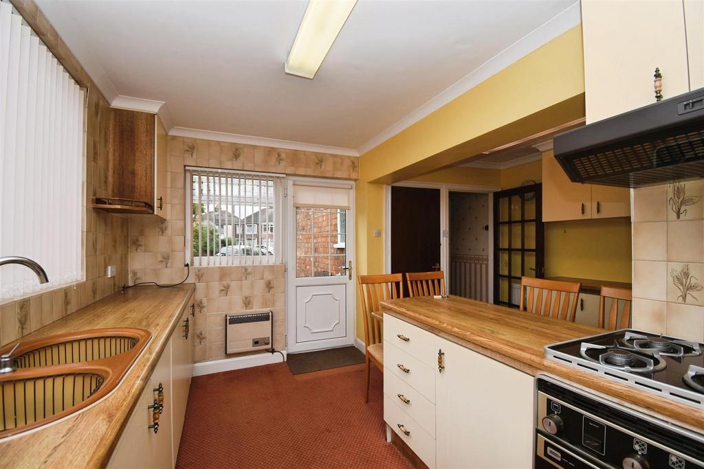 Kitchen / dining room