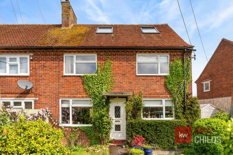 3 The Close, Woodcote, Reading, RG8 0SB