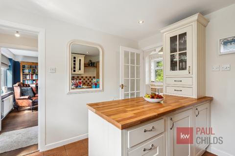 3 The Close, Woodcote, Reading, RG8 0SB