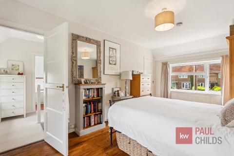 3 The Close, Woodcote, Reading, RG8 0SB