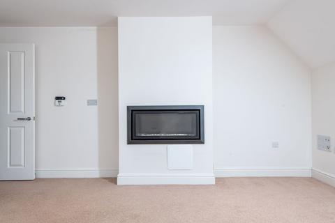 Flat 10 Little Orchard Place, Esher, KT10 9PP